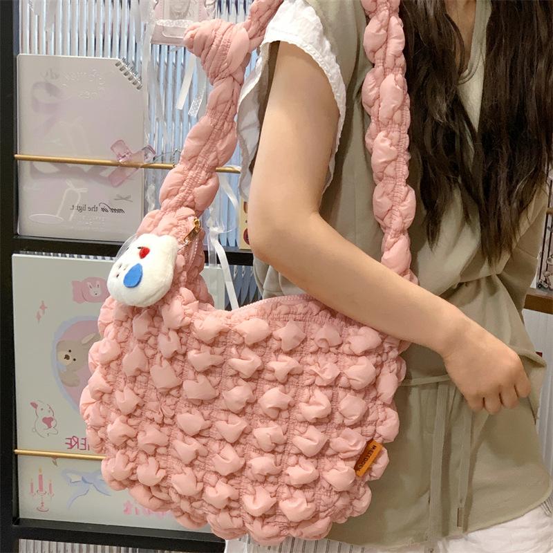 Korean version ins girl pleated cloud bag 2025 new lightweight and versatile bubble high-value commuter messenger bag