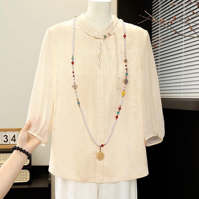 

Elegant Mother’s Summer Suit: New Chinese-Style Women’s Stand Collar, Frog Button Top, Seven-Sleeve T-Shirt XL (90-105 jin)