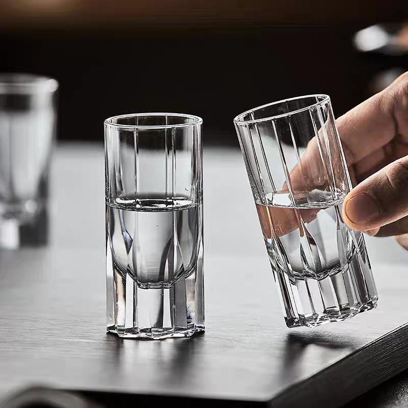 Szklanka do shotów kryształowa 25 ml Szklanki do Whiskey Tequili Domowy Bar, Elegancki Zestaw Prezentowy na Wesela, Imprezy i Degustację Bourbona, Kieliszek do Likierów