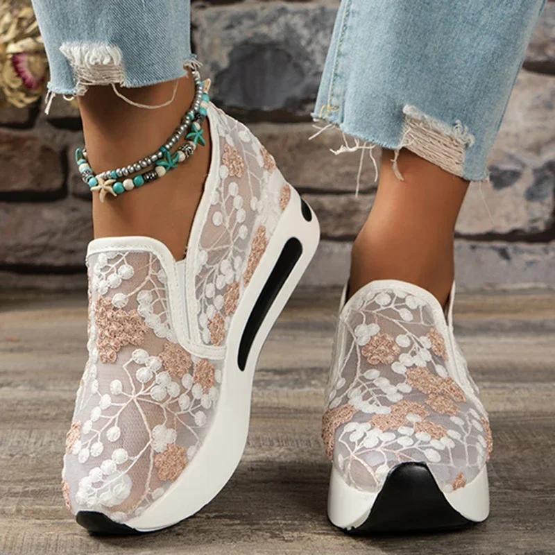 Fashion Floral Embroidered Wedge Heel Sneakers Women Summer Mesh Breathable Platform Sports Shoe Woman Thick Sole Slip on Casual Sandals