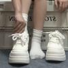 Białe zimowe welurowe sneakersy damskie buty na białej platformie typu muffin buty na deskorolkę buty podwyższające buty codzienne buty bawełniane damskie