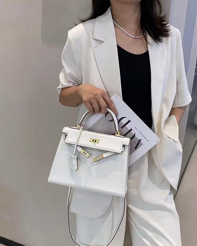 2026 New Leather Women's Bag First Layer Swift Leather Medieval Kelli Bag Portable Shoulder Messenger Bag