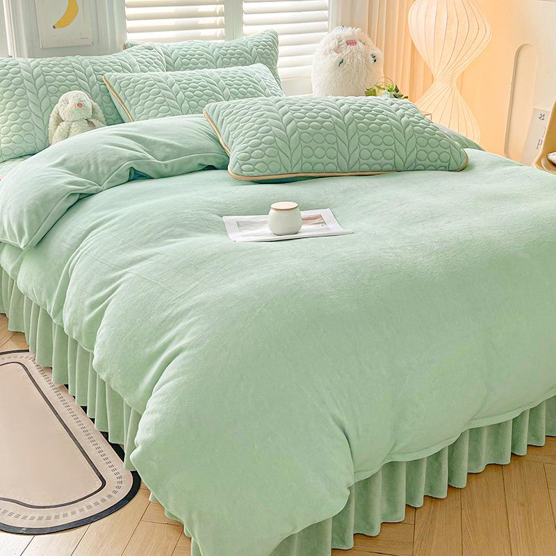 Thickened bed four-piece set milk fleece solid color bed skirt crystal fleece high gram weight quilt cover student dormitory three-piece set