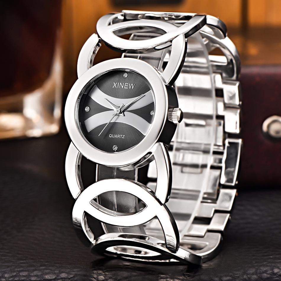 Women's Minimalist Stainless Steel Quartz Watch with Bracelet