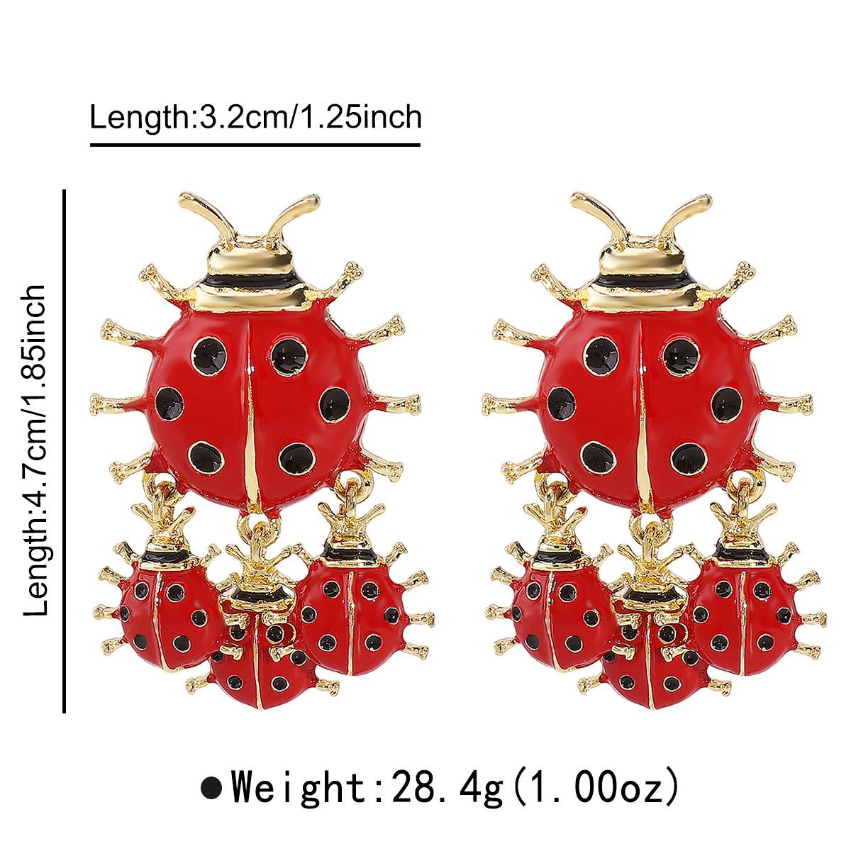 

Модные серьги-подвески для женщин красный
