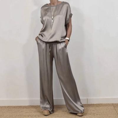 2 Pcs/Set Women Top Pants Set Satin Round Neck Half Sleeves Blouse Wide Leg Elastic Waist Trousers with Pockets Daily Leisure Loose Outfit