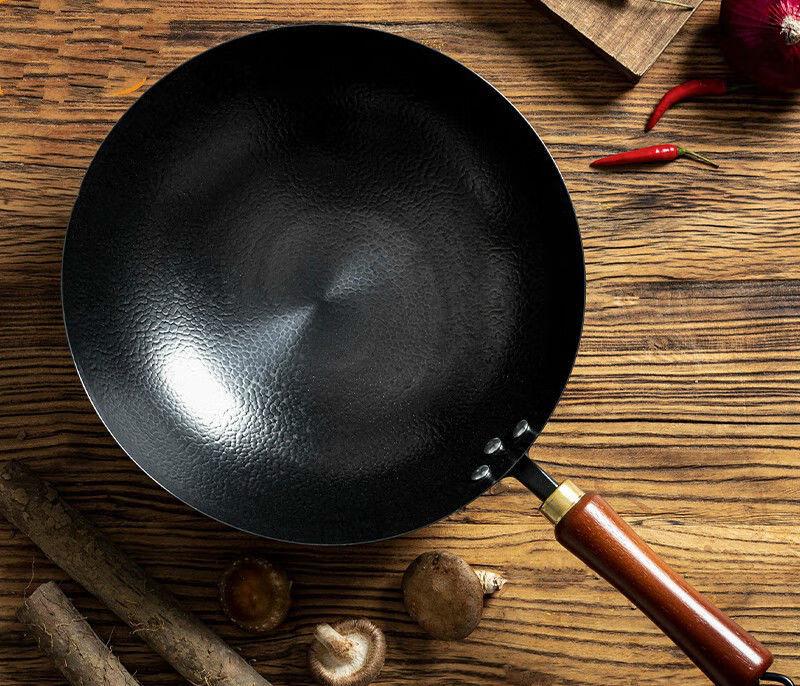 Naijiang Hand-Hammered Iron Wok