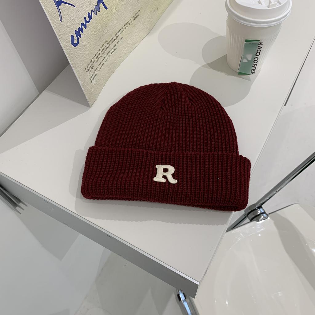 Shout/Grandma Chen versatile letter knitted wool hat children autumn and winter warm fashion headhat