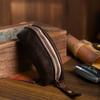 The new retro key bag has a simple personality, and the car key bag is for men and women.