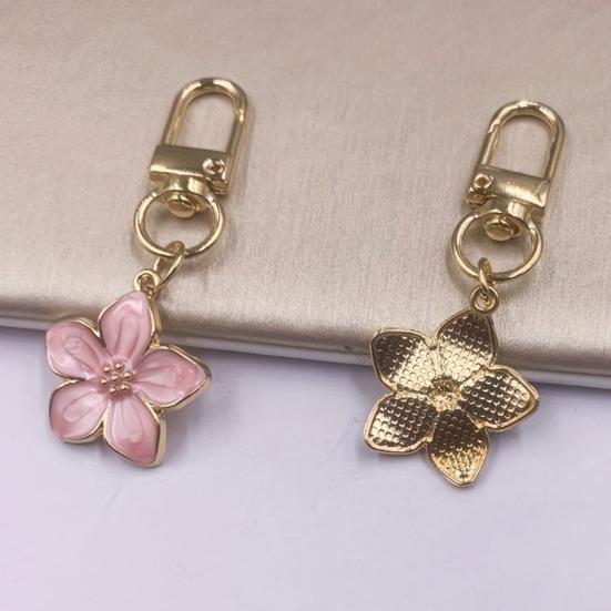 Keychain Pendant Ergonomic Flower Design Key Ring Decorative Versatile Key Holder Backpack Bag Accessory