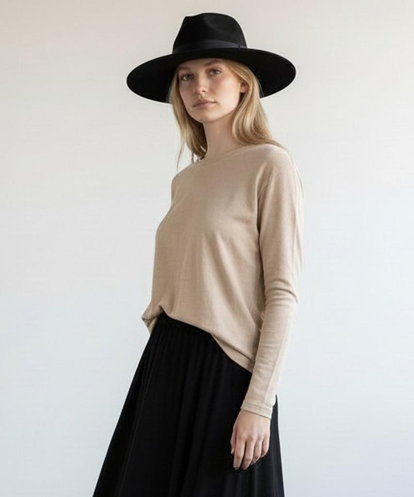 Yunibeosyeolkemiseuteuli Black Metal Line Wool Fedora Bk Line Fedora
