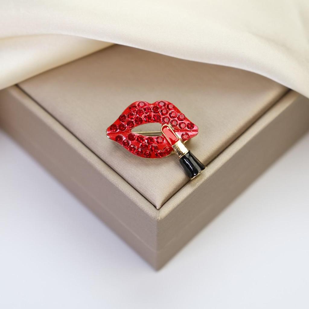 Elegant Women's Brooch: Versatile Bow & Insect Flower Design with Anti-Exposure Feature