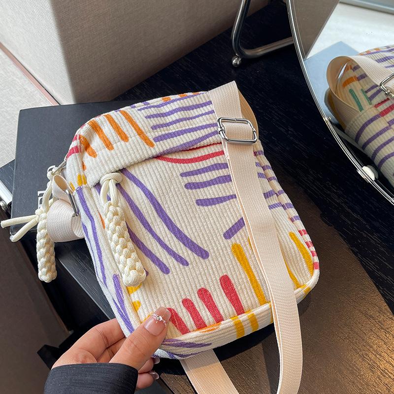 

Популярная бархатная корейская сумка кроссбоди, новый стиль, студенческая наплечная сумка, японская сумка для мобильного телефона