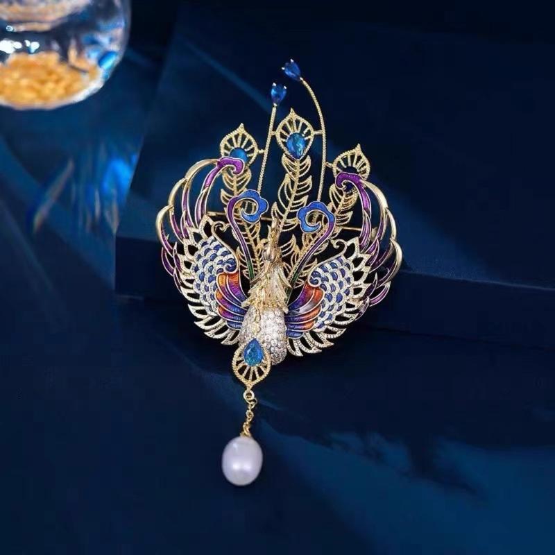Elegant Animal Brooch Lapel Pin With Pearls Tassels Detailing Colorful Alloy Jewelry For Women Versatile Accessory