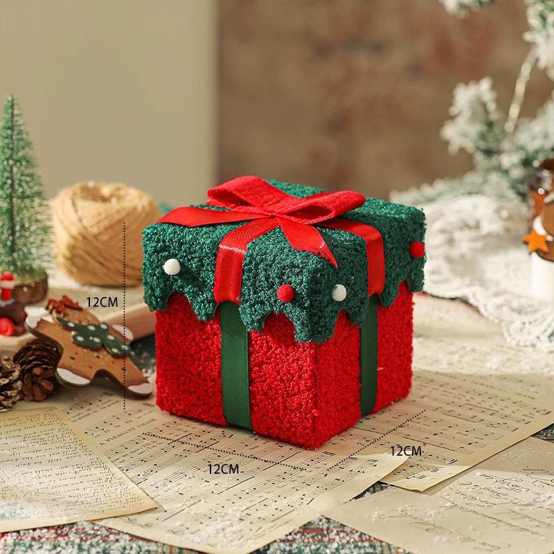 

Christmas Eve Candy Toy Gift Box Kids Velvet Business Festival Daytime Store Hotel Bar Window Decoration Christmas Souvenirs 1PC