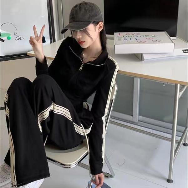 Korean-Style Sportswear: Wide-Leg Pants & Sporty Windbreaker Two-Piece Set