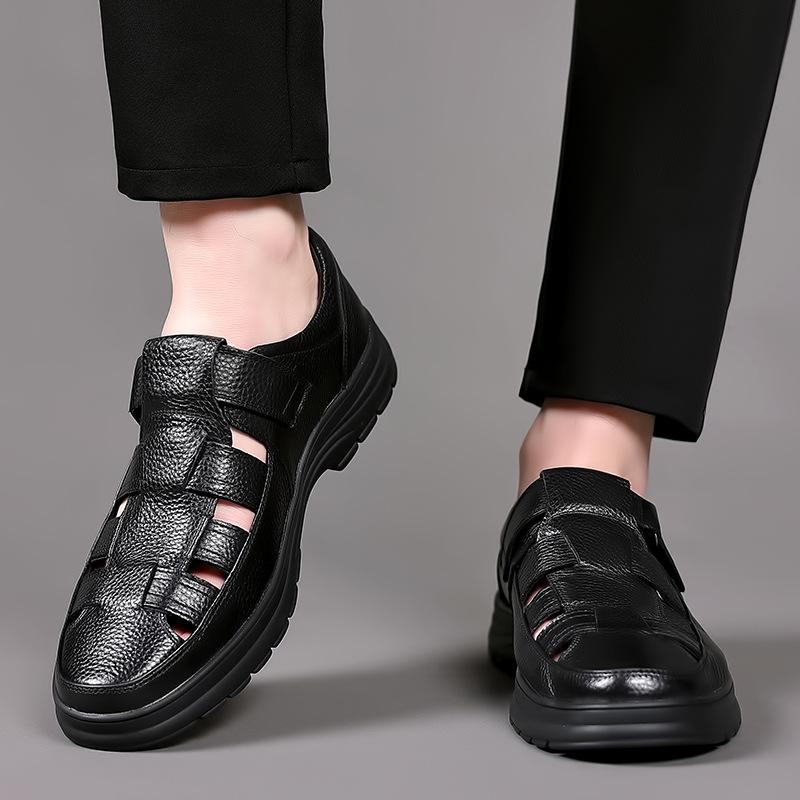 2025 summer casual men's hollow hole shoes Velcro sandals middle-aged and elderly soft-soled lightweight breathable walking shoes