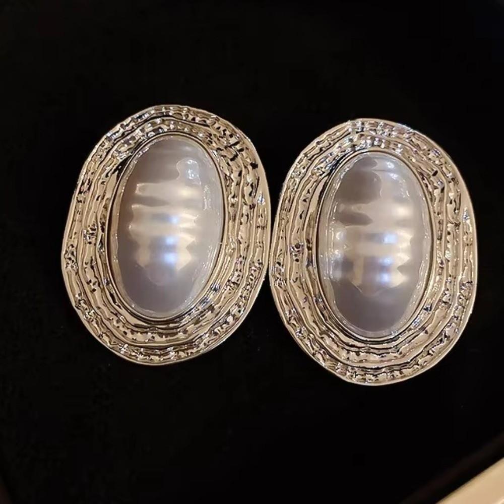 Vintage Oval Metal Pearl Earrings Imitation Geometric Exaggerated Earrings  Party Accessories