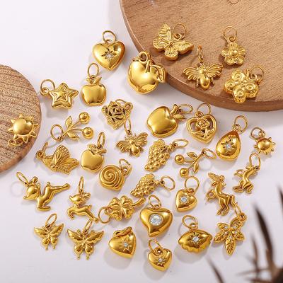Europäische und amerikanische kreative goldene Mini-DIY-Schmetterlings-Liebesanhänger-Sammlung Edelstahl 18K vergoldete kompakte Accessoires