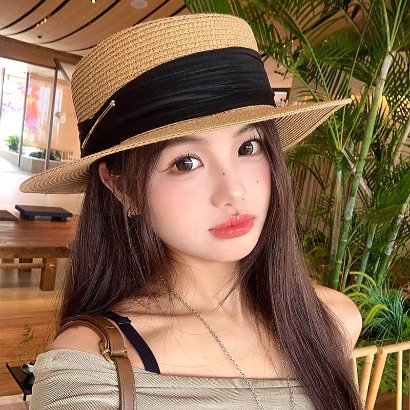 Sommerstrohhüte für Männer Frauen Banddekoration Elegantes Damen-Partykleid Flache Kappe Reise Strand Sonnenhut Chapeau Femme