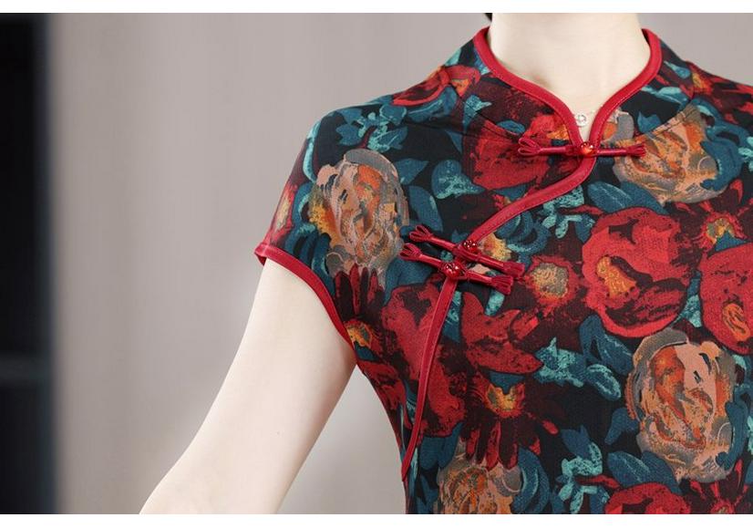 2026 Casual Chinese Retro Ethnic Cheongsam: Slimming Oblique Placket Dress