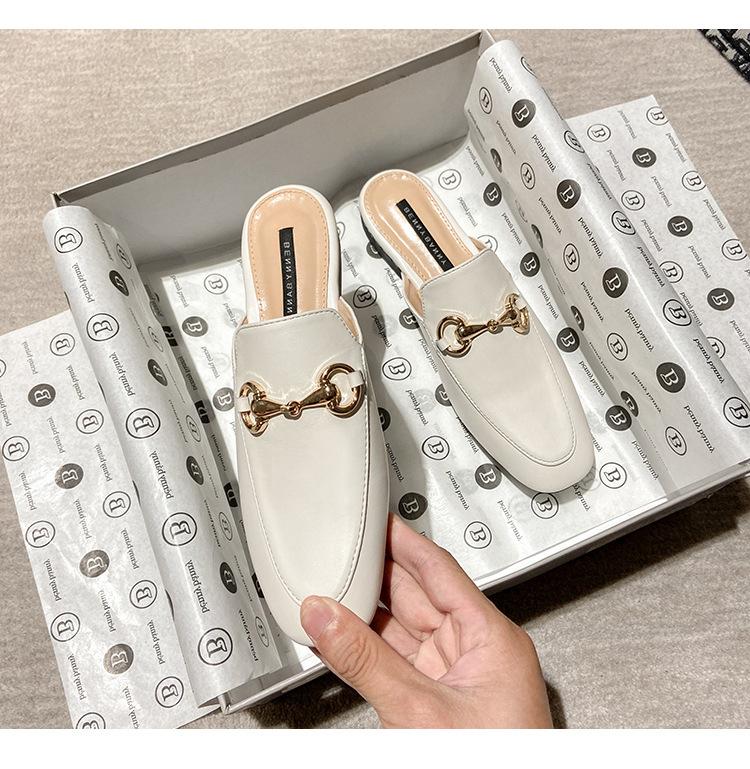 Leather Muller shoes flat bottom, spring and summer 2025 new bag head half slippers, wearing horse buckle without heel lazy shoes