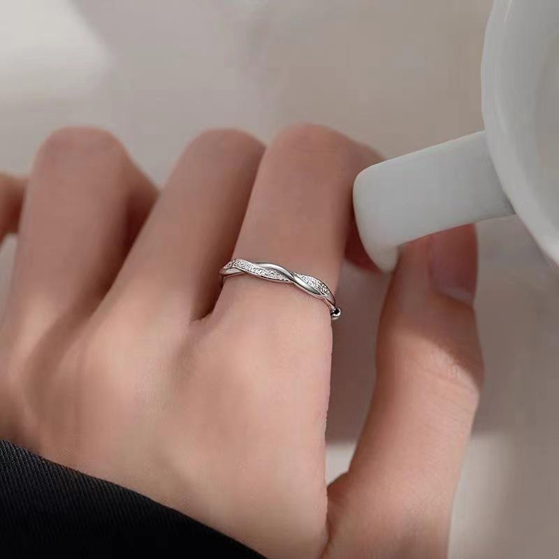 925 Silver-Plated Open Ring: Elegant Niche Design for Women