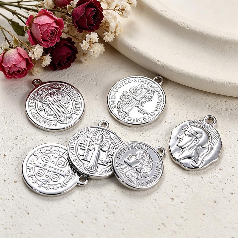 Luxury European & American Retro Roman Coin Charm Pendant for DIY Bracelets & Necklaces - Stainless Steel Jewelry Accessory