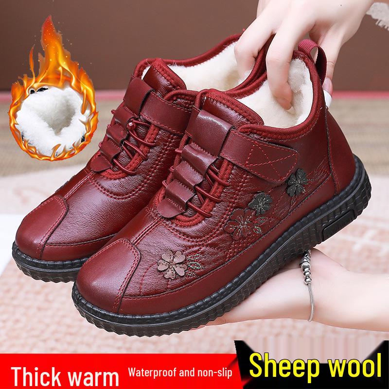 Women's Fleece-Lined Slip-On Winter Boots - Non-Slip and Warm Cotton Shoes for Middle-Aged and Elderly