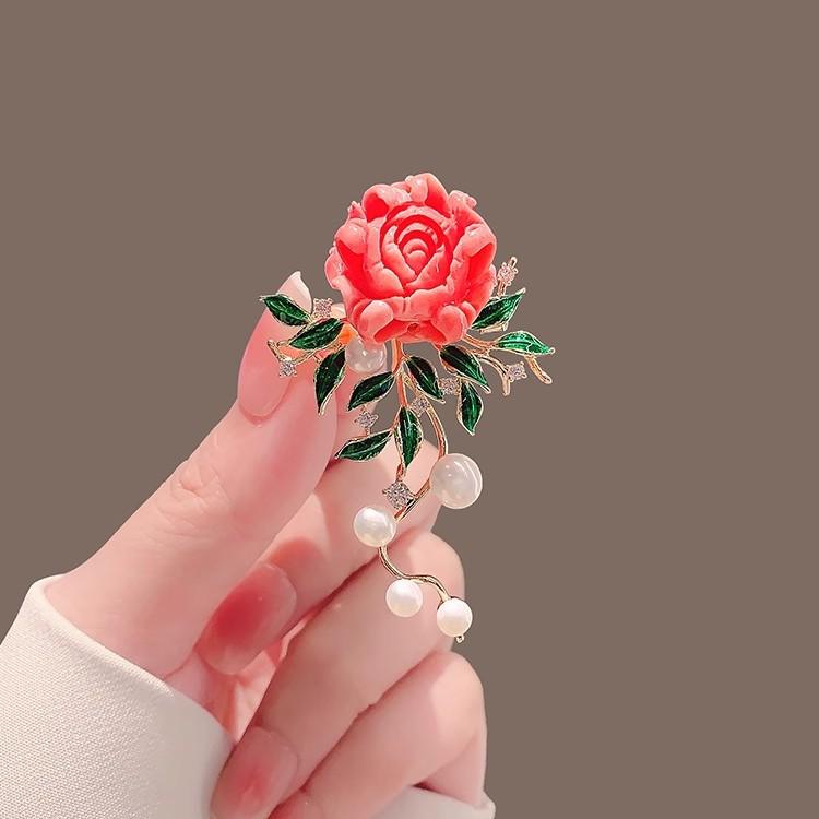Elegant Retro Pearl Flower Brooch: Luxury Peony Pin for Women's High-Sense Attire