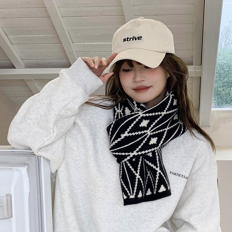Korean version of Japanese checkered knitted wool scarf versatile warm long dual-purpose shawl simple and fashionable student scarf
