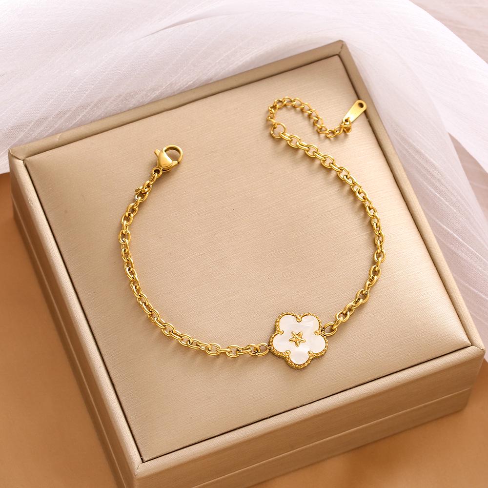 High-End Titanium Steel Four-Leaf Clover Bracelet with Shell Pendant – Durable, Fade-Resistant Design