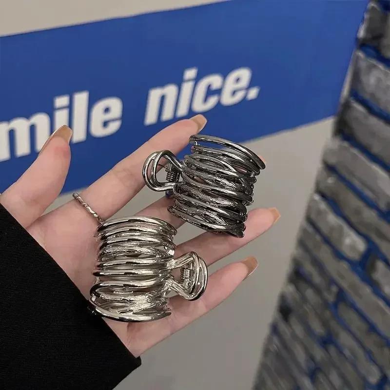 Fashion High Ponytail Clip Metal Hollow Geometric Hair Claw Solid Irregular Long Hair Hairpin Women Hair Accessory Headwear Gift