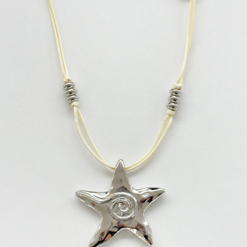 August Harmony Ocean String Necklace / Butter