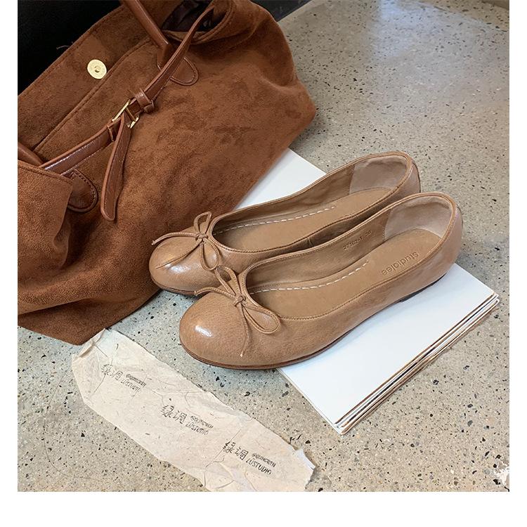 Mãe da uva outono novo couro macio com cera de óleo sapatilhas de balé laço boca rasa não cansam os pés sapatos baixos simples mulheres