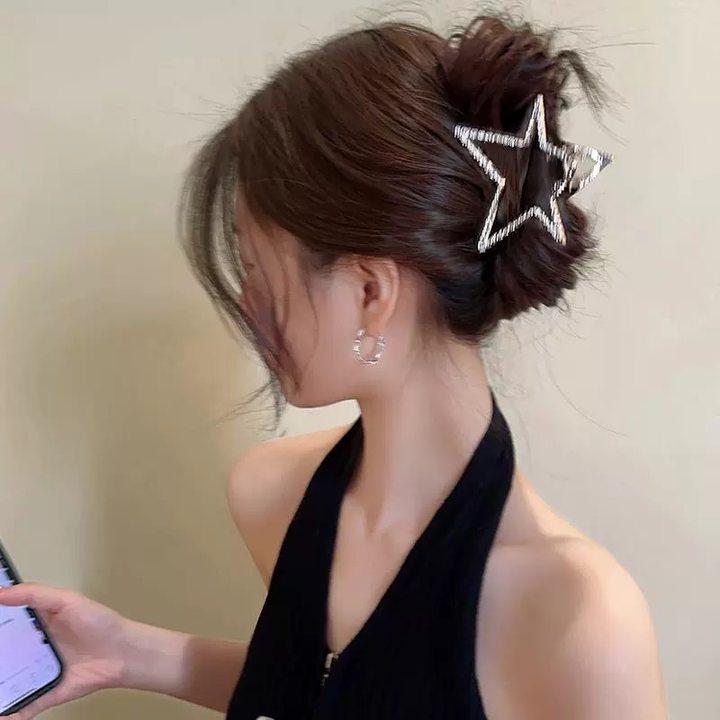 Clips de păr metalic elegant cu formă de rechin: Accesoriu de păr elegant, de înaltă calitate, pentru femei