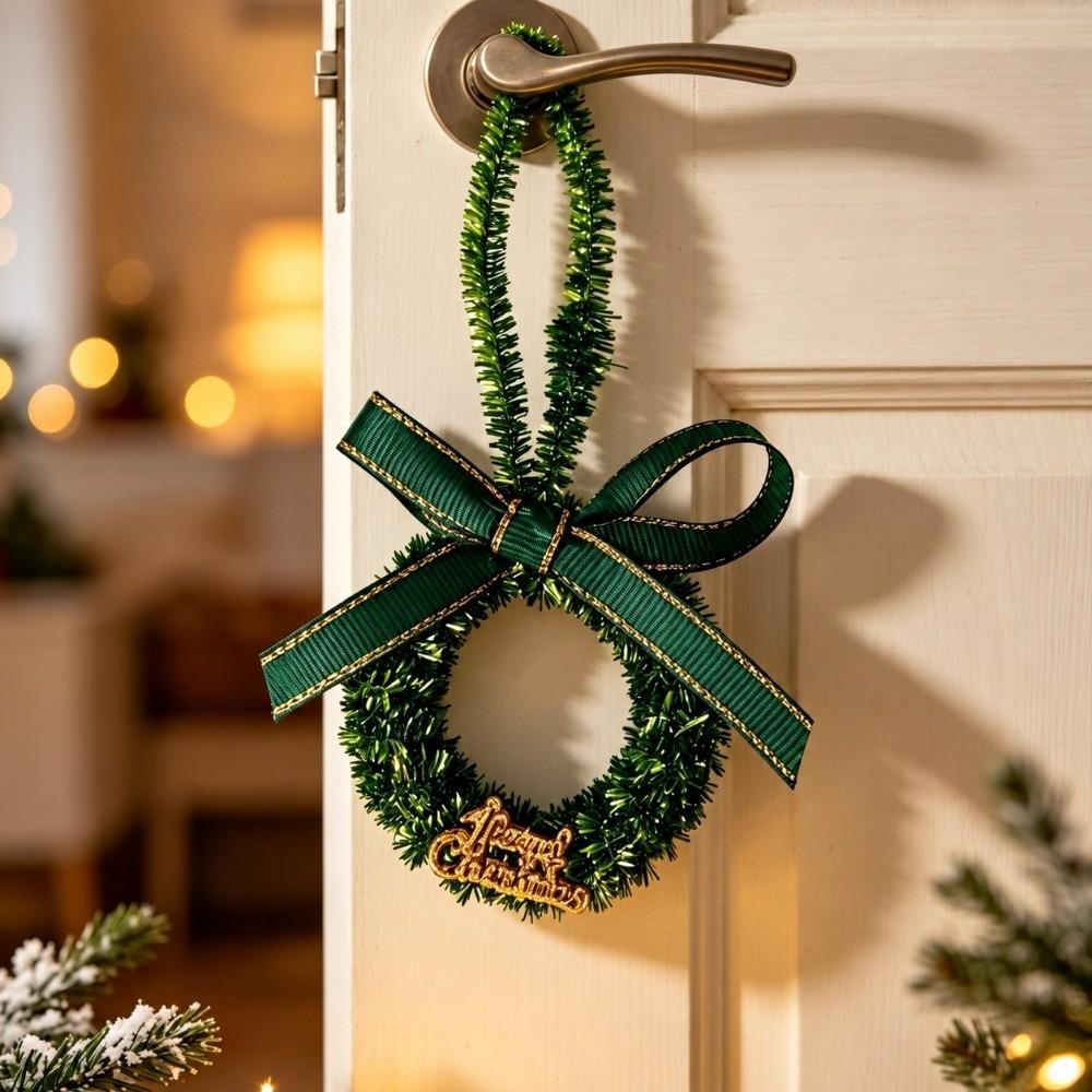 Plush Christmas Wreath Pendant with Bell Christmas Wreath Ornament Mini Christmas Wreath Party