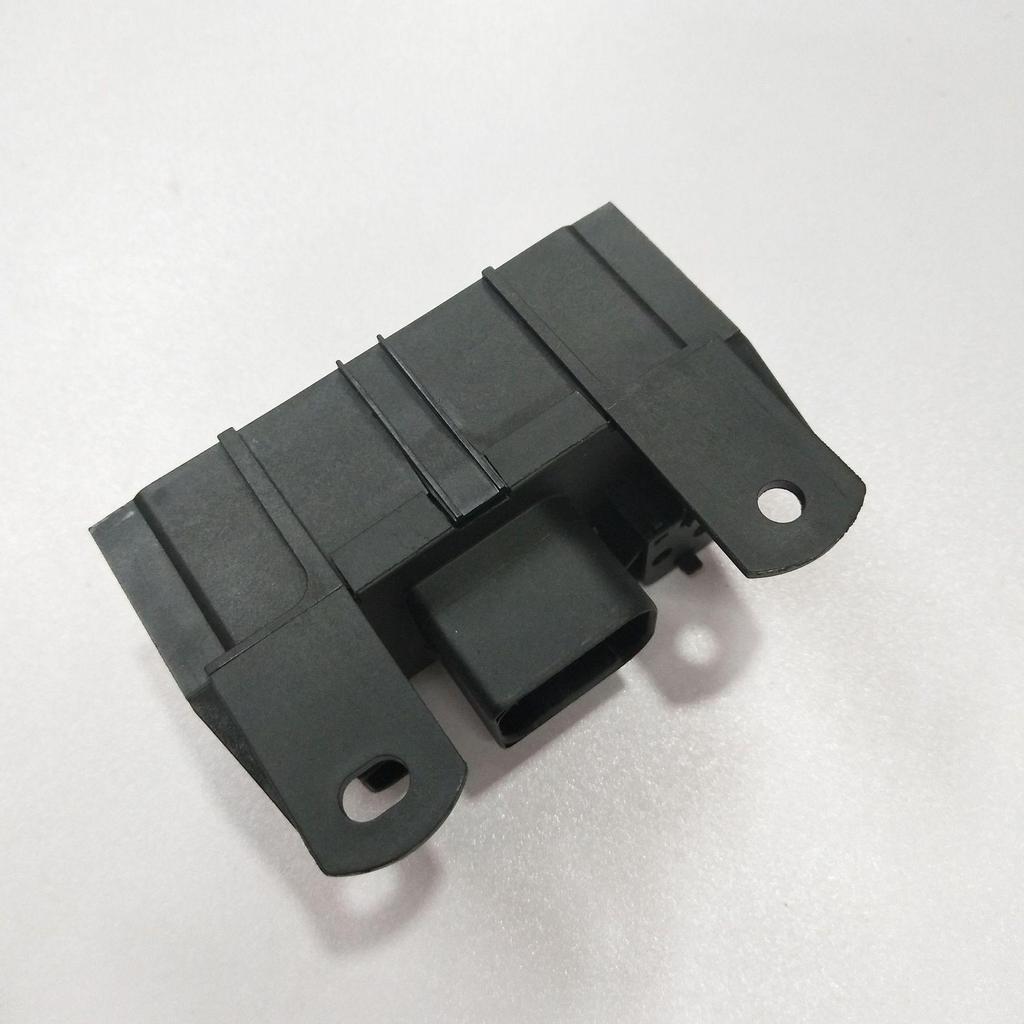 Mercedes-Benz Car Preheating Relay Regulator for W202, W210, W168, W203 Models