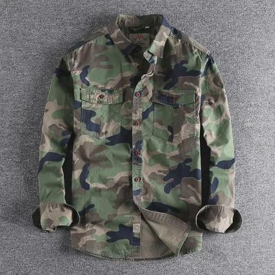 Locker geschnittenes Camouflage-Arbeitshemd für Herren – Langarm, Doppeltasche, trendig und strapazierfähig.
