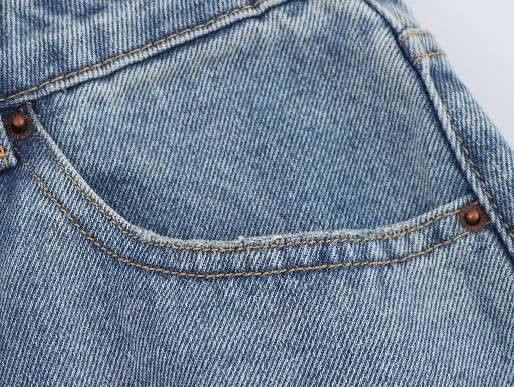 2025 Spring Women's Fashion Cotton Loose Ripped Straight Leg Jeans for a Slimming Look