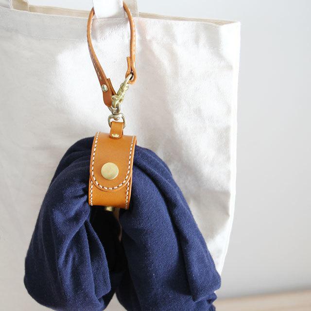 Portable Glove Lanyard and Storage Clip for Travel and Cycling