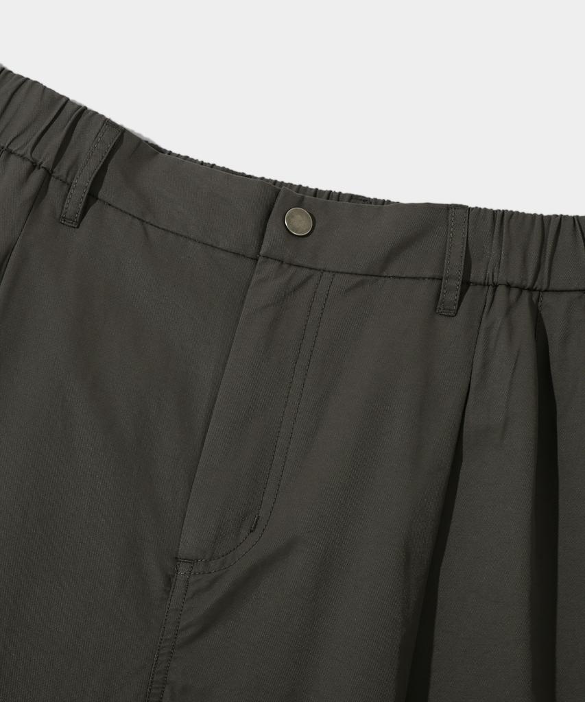 Dimiteulibeullaeg Asi Half-Banding Flare Fit Slacks_Gray