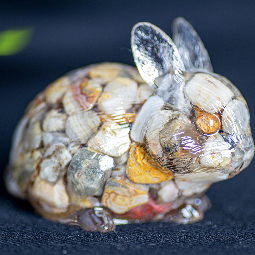 Natural Crystal Resin Bunny Figurine For Home Decor And Gift Giving