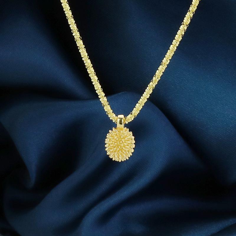 

Influencer-Style Korean Durian Pendant Necklace: Light Luxury, Sparkling Design for Women 925 Silver