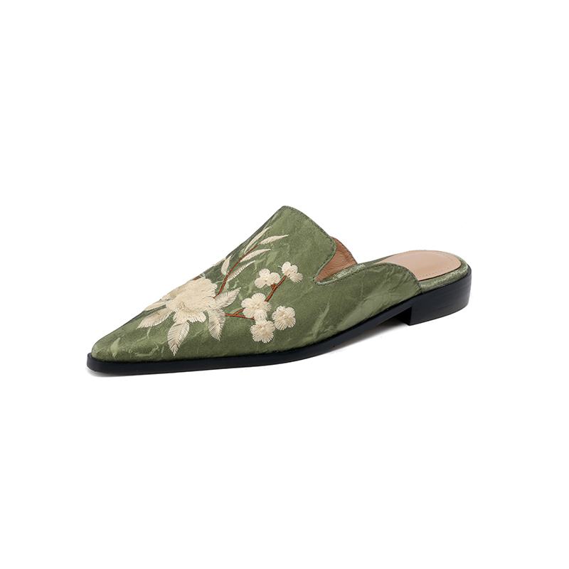 Krazing Pot Natural Skin Silk Spring Summer Size 40 Thick Low Heels Women Pointed Toe Shallow Embroidery Mules Pumps