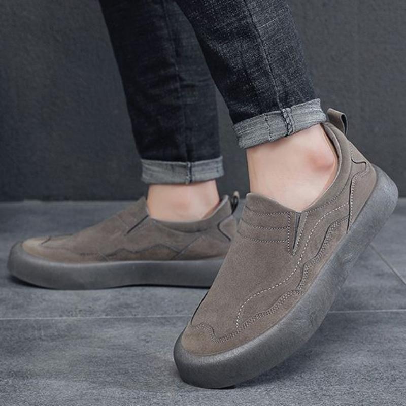 Fashion Male Shoe Breathable Young Students Slip-on Solid Color Sneakers Classic Original Sale Cheap Liquidation Work Men's Casual Shoes