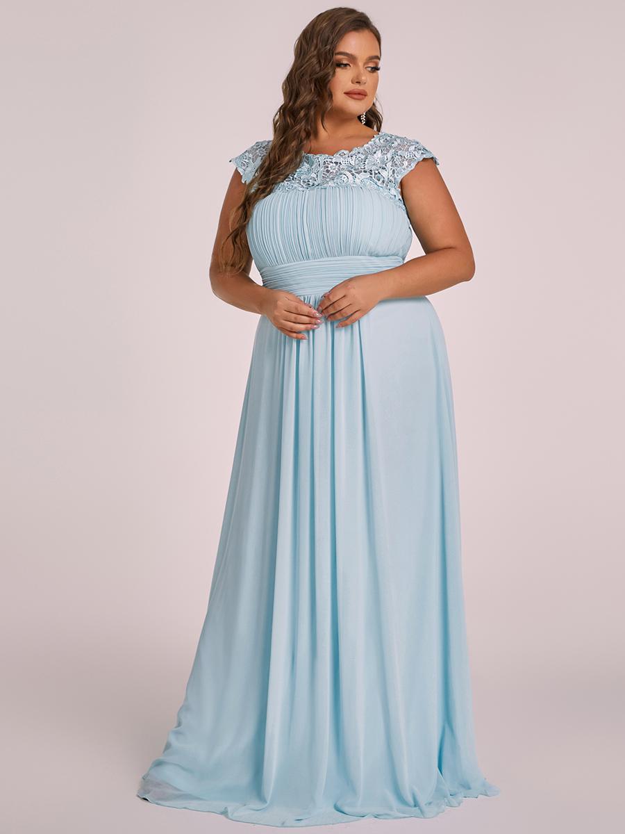 Всегда красивые женские кружевные платья с короткими рукавами — фото 23