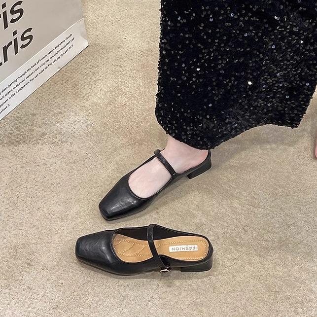 French Evening Breeze Temperament Silver Single Shoes Women's Spring and Summer 2025 New Korean Version Flat Bottom with Skirt Bag Head Sandals Tide