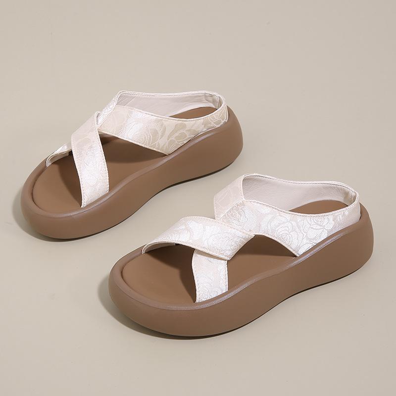 Small thick-soled height-enhancing cool slippers women's summer wear 2025 new muffin high heel with skirt beach sandals