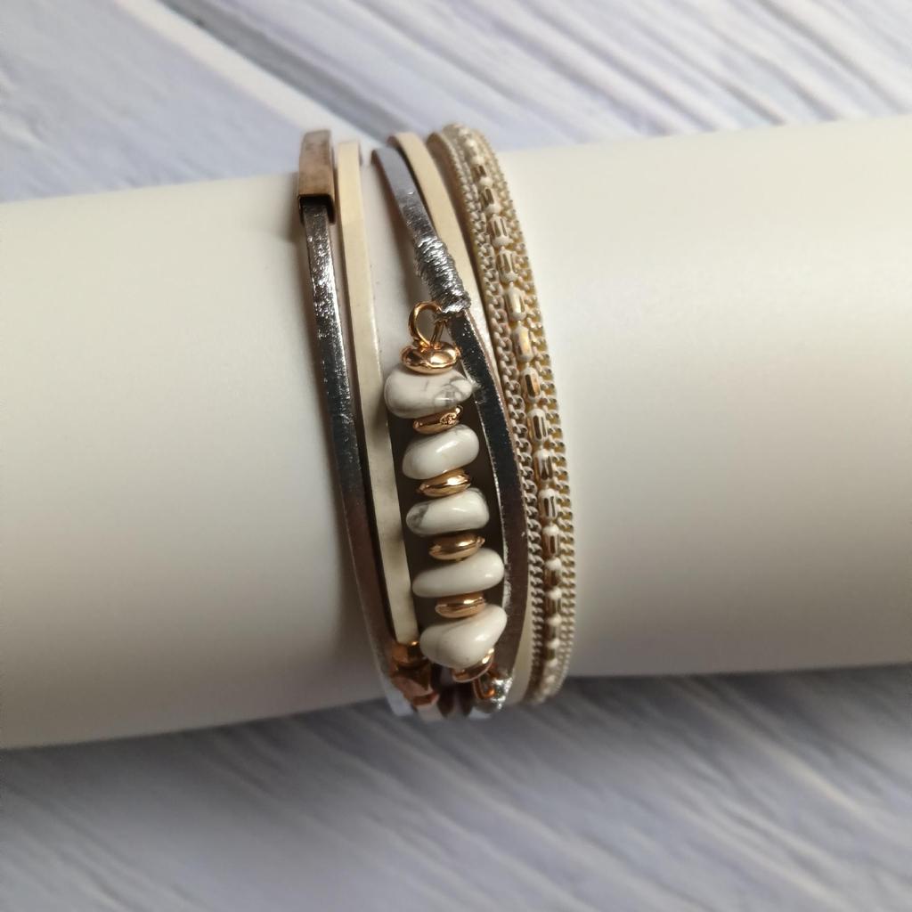 Böhmisches mehrschichtiges Lederarmband mit Strasssteinen und Kristallsteinen